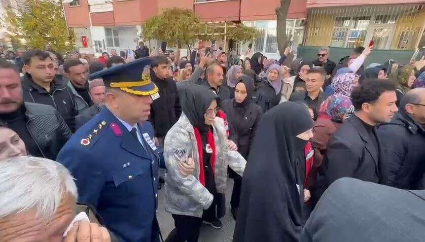 Konya’da şehit eşinden Ahmet Yasir Kuyucu’ya yürek yakan veda 6